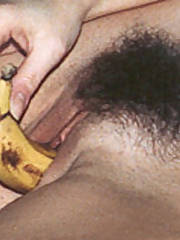 SANDY MASTURBATING WITH A BANANA